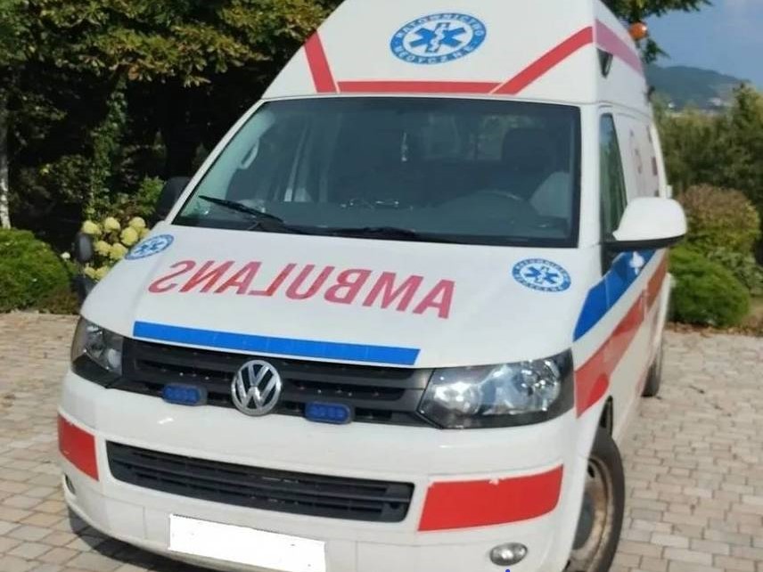 karetka-ambulans-nasielsk-588748698.jpg